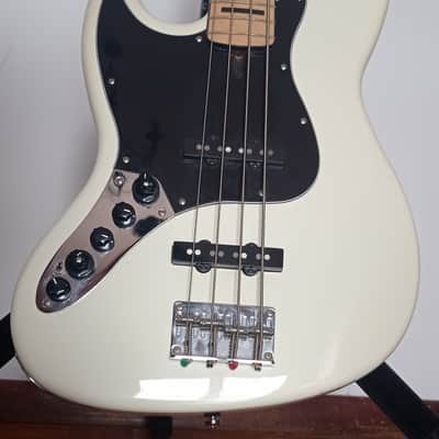 Sire Marcus Miller V7 Vintage Alder 4-String Bass Antique White - Left Handed, Lefty! image 7