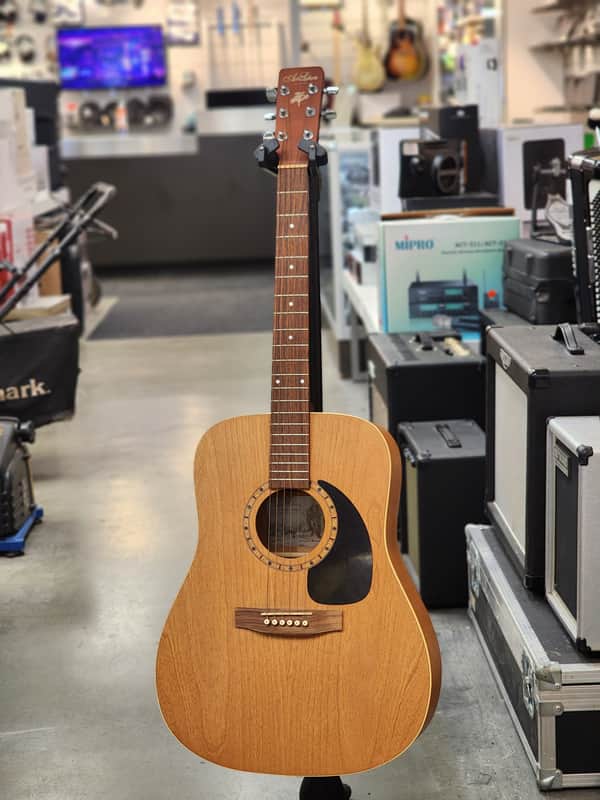 Art & Lutherie Wild Cherry