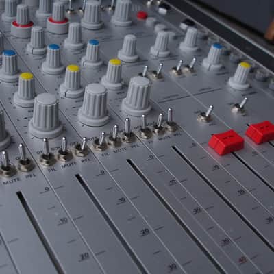 Studer 169 small recording and mixing console/ sidecar image 13