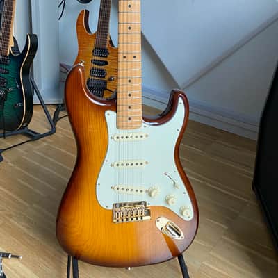 Fender 75th Anniversary Commemorative Stratocaster 2021 - 2-Color Bourbon Burst image 1