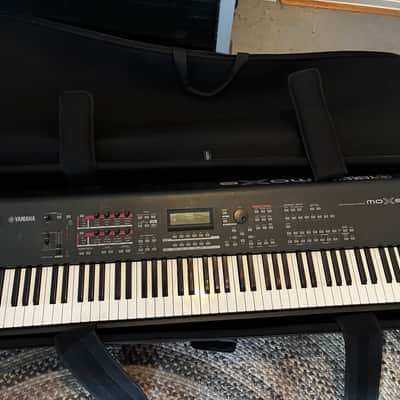 Yamaha MOX8 Production Synthesizer 2006 - Present - Black image 2