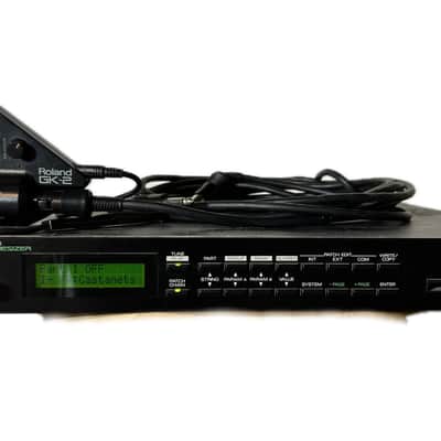 Roland GR-50 Guitar Synthesizer with GK-20 pickup