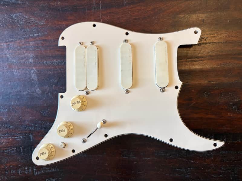 Fender Jeff Beck Model Loaded Pickquard Lace Sensore Startocaster 1991 - White Aged image 1