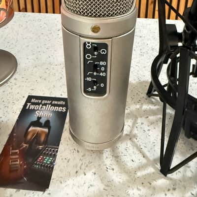 Rode NT2-A Studio Solution Set - RØDE NT2-A Multi-Pattern Condenser Microphone w/ SM6 Shock Mount & Pop Filter image 9