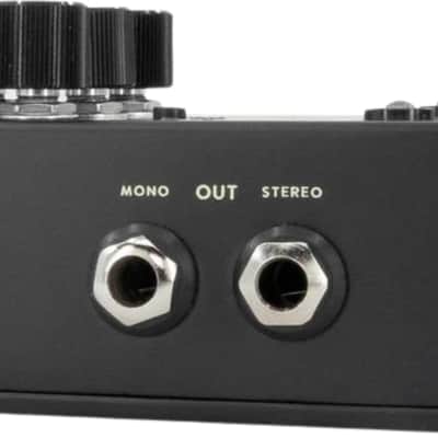 Walrus Audio Monumental Harmonic Stereo Tremolo Effects Pedal, Black image 3