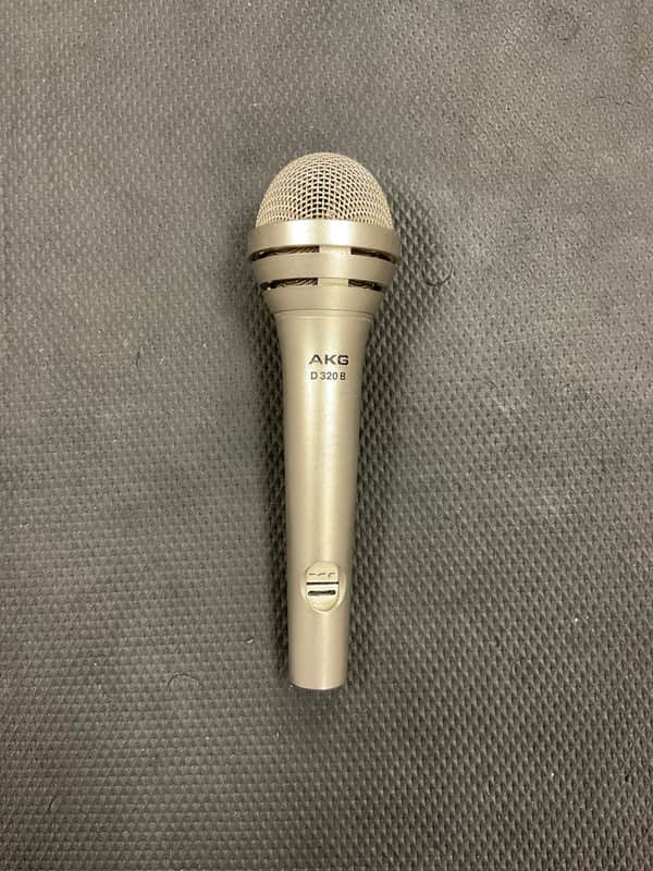AKG D 320 B