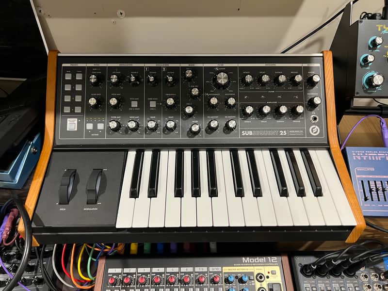 Moog Subsequent 25 Analog Synth