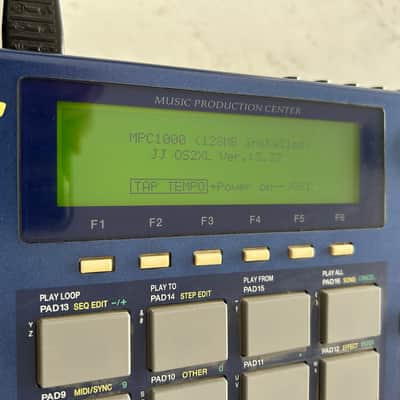 Akai MPC1000 Music Production Center 2004 - 2013 - Blue