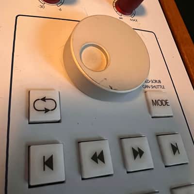 Rupert Neve Designs 5060 Centerpiece 24 x 2 Desktop Mixer 2013 - Present - White image 5
