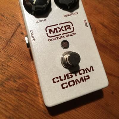 MXR CSP202 Custom Comp 2010s White Effectpedal Made in USA image 1