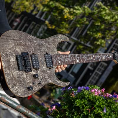 Ibanez J-Custom RG8620AH Axe Palace Limited Run – Black Quartz