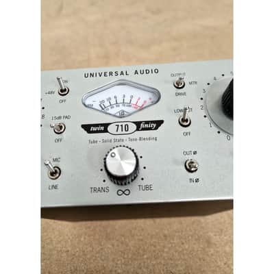 Universal Audio Twin-finity 710 - Preamps - Silver - Excellent image 15