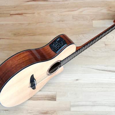 Yamaha NTX700 Nylon String Classical Guitar w/ Preamp & Pickup Near Mint w/ Case image 10