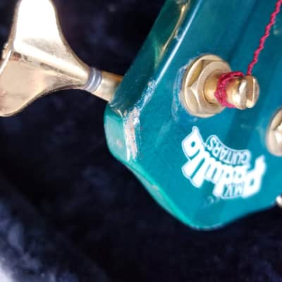 Pedulla MVP-6 Hexabuzz Fretless 6 String Left-Handed 1993 Green/Blue image 9