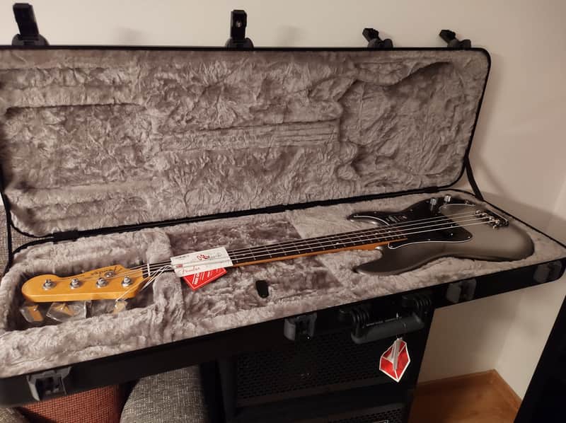 Fender American Professional II Precision Bass with Rosewood Fretboard