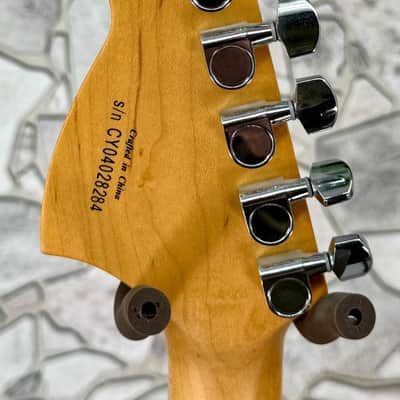 Fender Squier 2004 Standard Stratocaster with Hardshell Case image 8