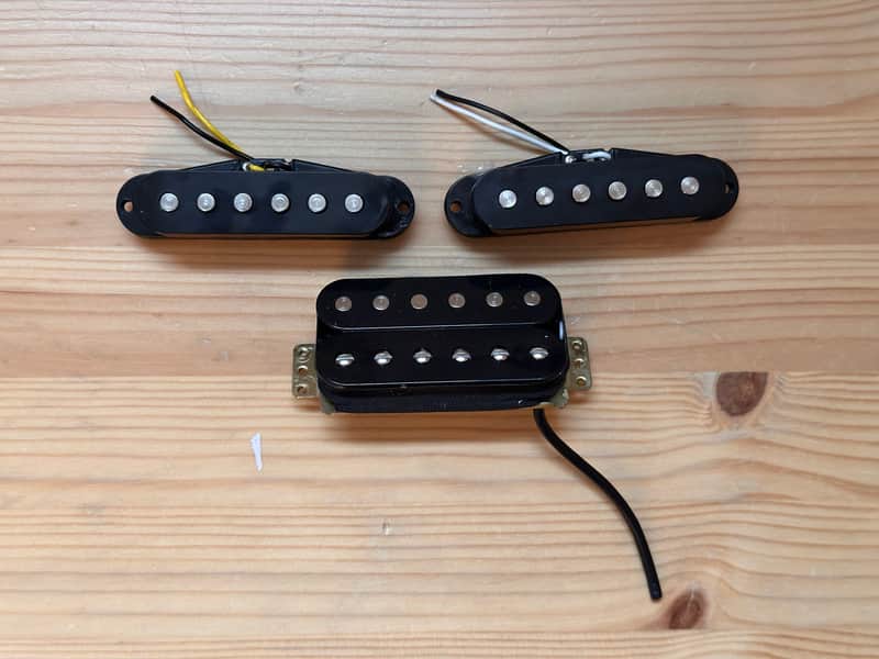 Fender Standard Strat pickup set - HSS image 1