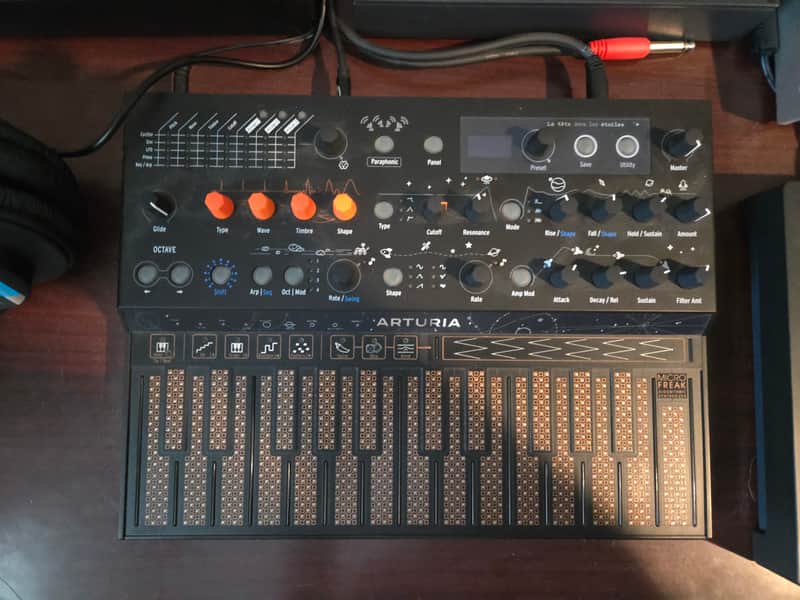 Arturia MicroFreak Stellar 25-Key Algorithmic Synthesizer 2019 - Present - Black image 1