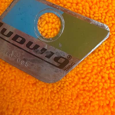 Ludwig Vintage 80s Early Rounded Blue Olive Drum Badge 2,107,xxx 1981 image 3