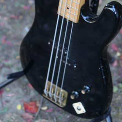 Aspen bass - black image 2