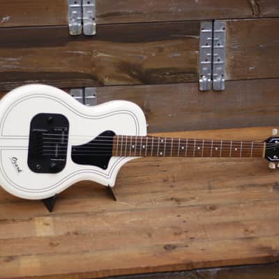 Supro Ozark 2019 - Antique White image 2