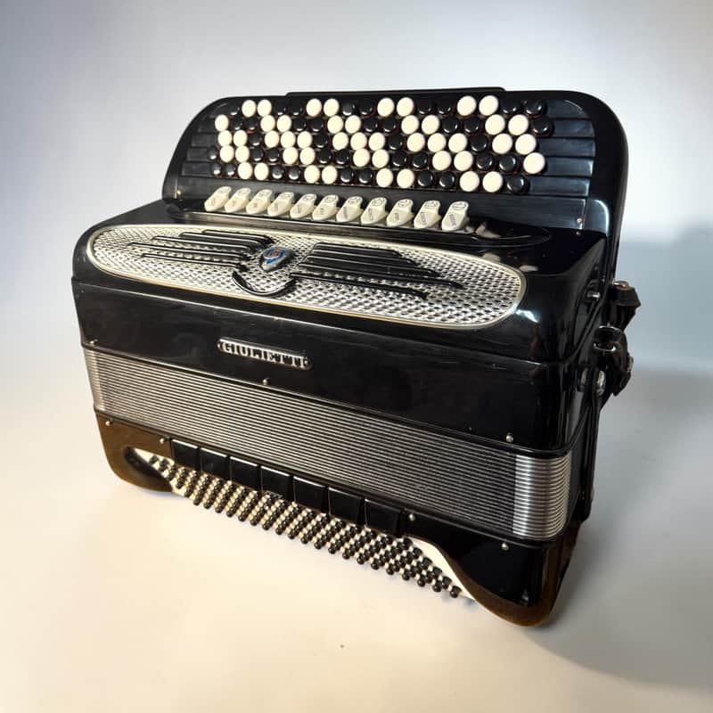Button accordion GIULIETTI CLASSIC 127 C, Four voices, cassotto image 1