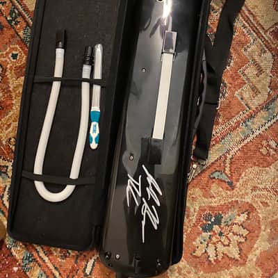 Melodica Men MM37 Melodica *AUTOGRAPHED* with official case *RARE* image 4