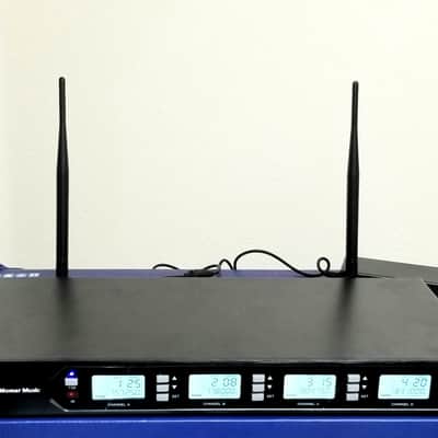 Momar Music Quad 4-channel Wireless System- Bodypacks, Lapel, Headset Mic's - Exc in Box! image 3