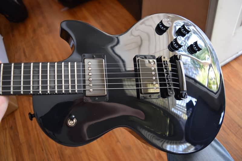 Gibson Les Paul Studio Dark 2022 limited edition, Factory soft case & paperwork image 1