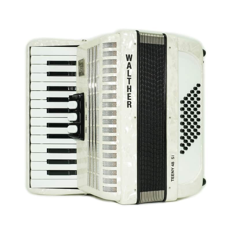 Walther Teeny 48 Bass Lightweight Piano Accordion, German Akkordeon for Beginners Children Kids, Straps, Hard Case, 2697 image 1