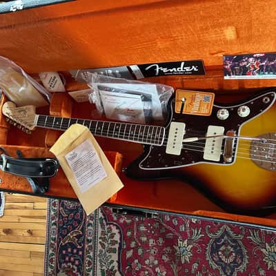 Fender American Vintage (AVRI65) Jazzmaster 2012 - 2017 - 3-Color Sunburst **VERY RARE brand new** image 2
