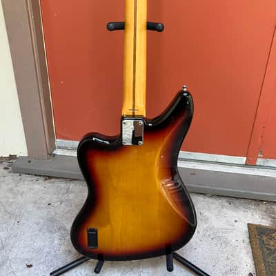 Fender MIJ Jaguar Bass 2007-2011 3-Tone Sunburst image 5
