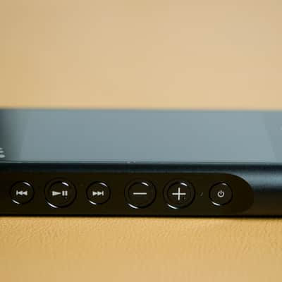 SONY NW-WM1A Signature Series Walkman / Hi-res Digital Audio Player (Japan Model) image 12