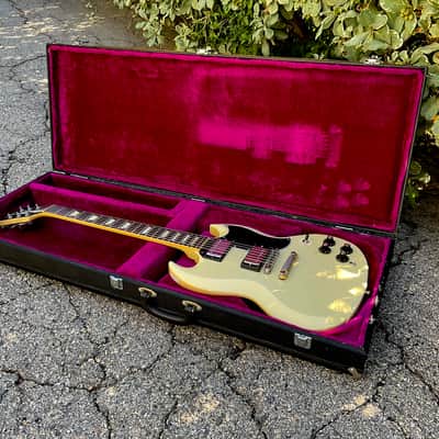 VINTAGE LATE 60'S / EARLY 70'S GIBSON SG STYLE HARD CASE IN VERY GOOD CONDITION image 4
