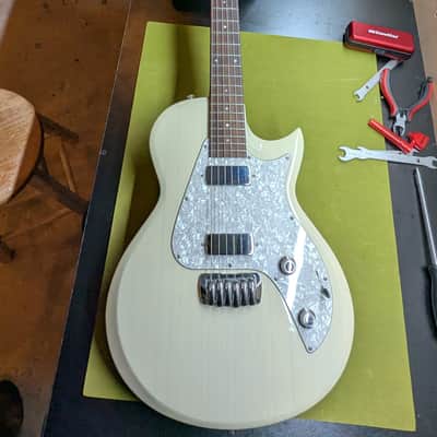 2007 - 2014 Taylor SB1-X Solidbody Classic with Top-Load Bridge - Trans White image 1