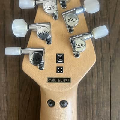 EVH  Wolfgang Specail 2011 Tobacco Burst image 6