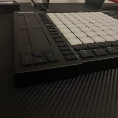 Akai APC64 MIDI Controller 2023 - Present - Black imagen 2