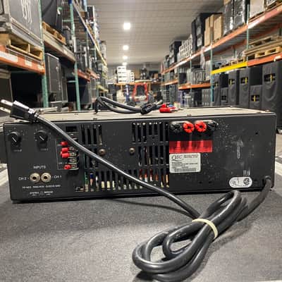 QSC 850 Professional Power Amplifier 2 Ch image 2