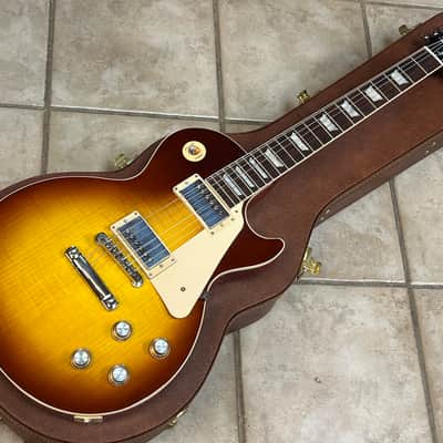 2025 Gibson USA Les Paul Standard '60s Figured Top Electric Guitar Iced Tea Burst image 2