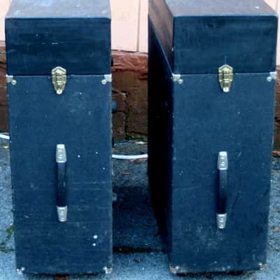 Pair of 1970-80s SUNN model SPL-8400 fiberglass horns with a pair of JBL 16ohm, model 2245J drivers. image 4