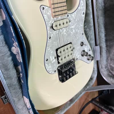 Risa ST 432 mini strat electric ukulele - Cream off white image 2