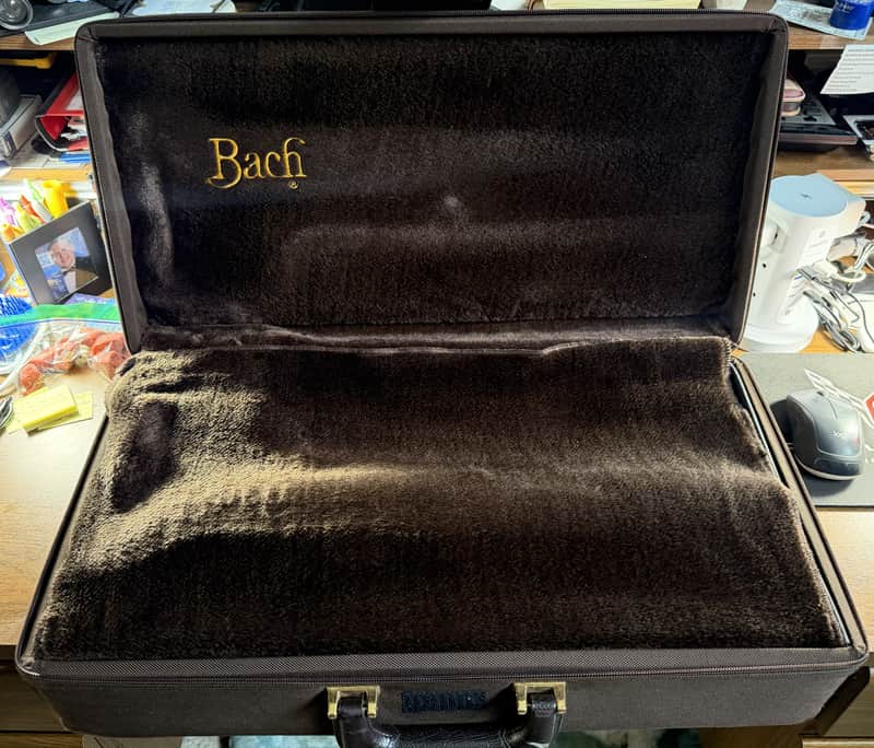 Bach Stradivarius trumpet case - classic 1990s - Brown image 1