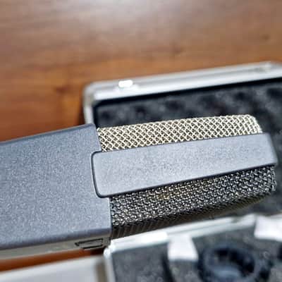 AKG C414 XLS Large Diaphragm Multipattern Condenser Microphone image 9