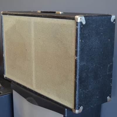 Fender 2×12 Vintage Bassman Cabinet – Used - Black Tolex image 3