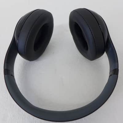 Beats by Dr. Dre Studio 2 WIRED Over The Ear Headphones-Black/Red image 4