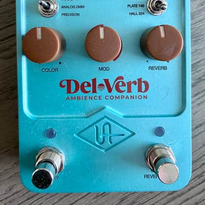 Universal Audio Del-Verb Ambience Companion 2023 - Present Seafoam Green image 1