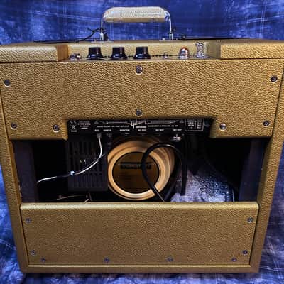 Mint MINT ! 2024 Gibson Falcon 5 1x10 Combo - Bizarre Guitar 50th Anniversary Limited Edition - Gold Top Vinyl Oxblood Grille - Celestion Creamback Speaker - Authorized Dealer image 11