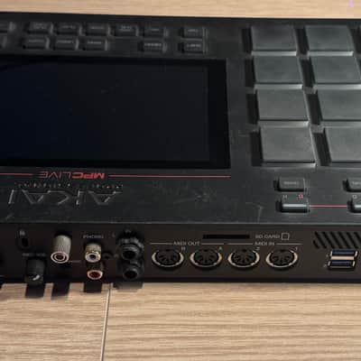Akai MPC Live Standalone Sampler / Sequencer 2017 - 2020 - Black image 4