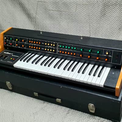 Vermona Synthesizer - DDR Synthesizer✅ Ultra-Rare Vintage East German Analog Monolith ✅ Deep, Raw & Discrete Sound Architecture ✅ Fully Checked & Cleaned ✅ Pure Electronic Character from 1980 ✅ Worldwide Shipping image 9
