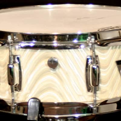 March 1971 Ludwig Standard snare drum in Silver Astro image 2